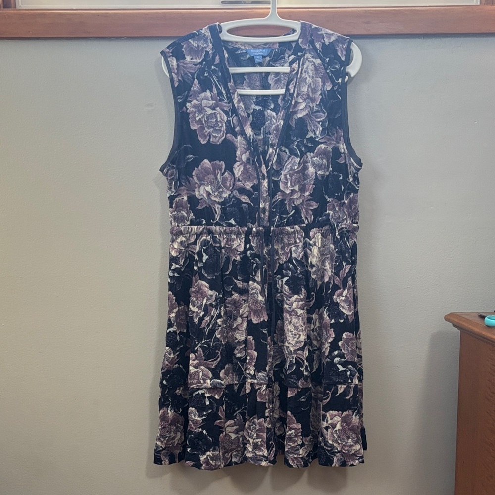Simply Vera Vera Wang Black and Purple Floral Mini Dress